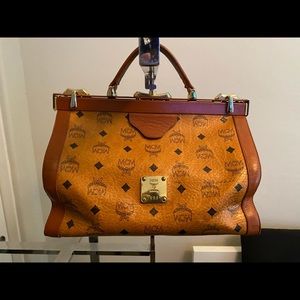 1980s Vintage MCM Hangbag. Very Rare!